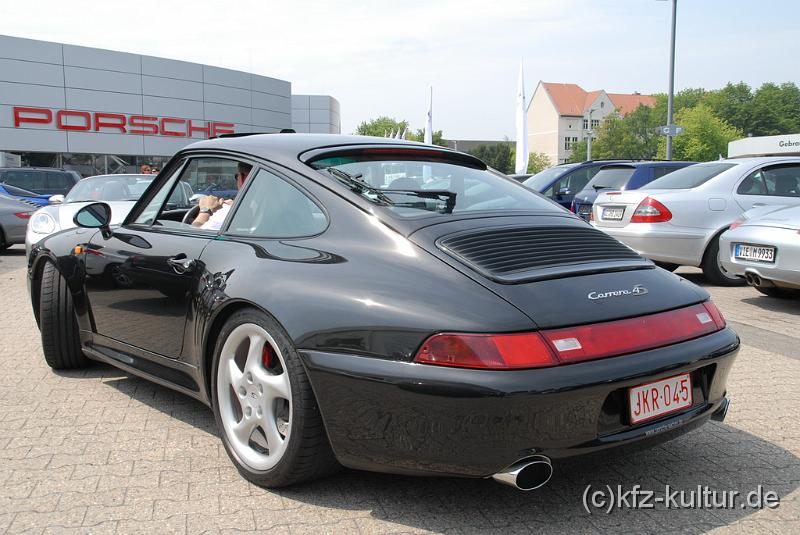Porsche Zentrum Aachen 8832.JPG